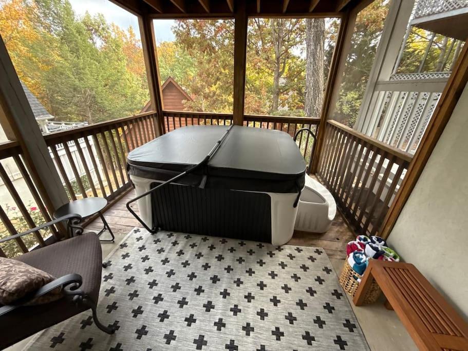 Relax At Forge Chalet Tranquil Retreat Near Attractions Pigeon Forge Bagian luar foto